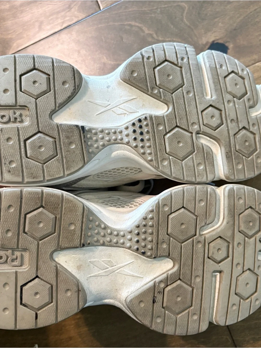 Reebok Chunky Dad Sneakers White Gray Women’s Size 8